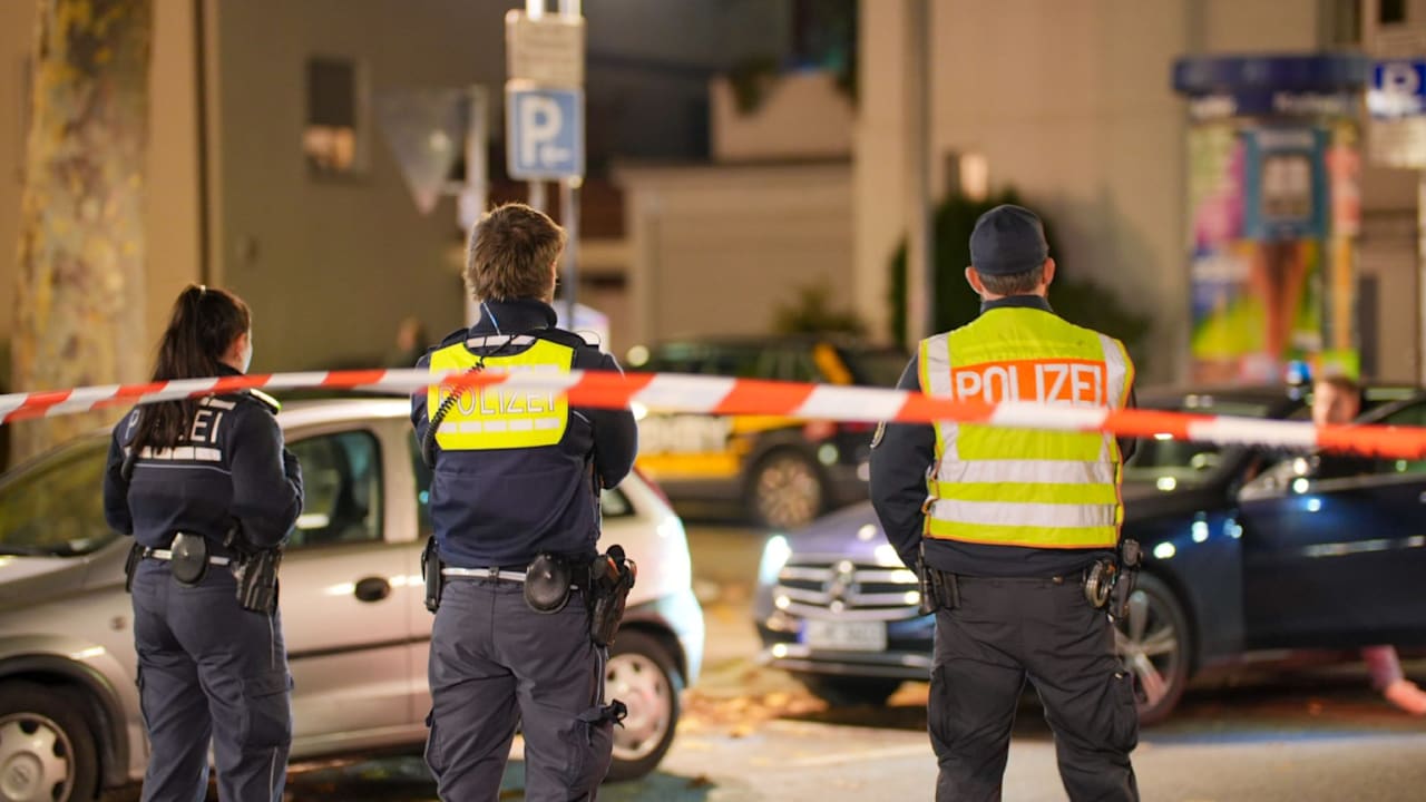 Stuttgart: Mann niedergestochen, Täter auf der Flucht | Regional