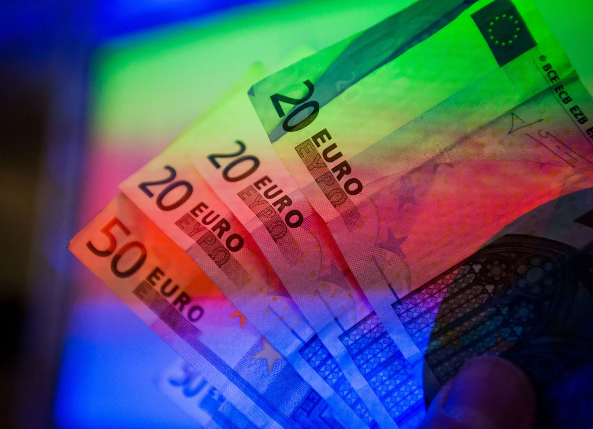 Europäische Finanzen - EU-Prüfer decken Unregelmäßigkeiten in Milliardenhöhe auf - Wirtschaft