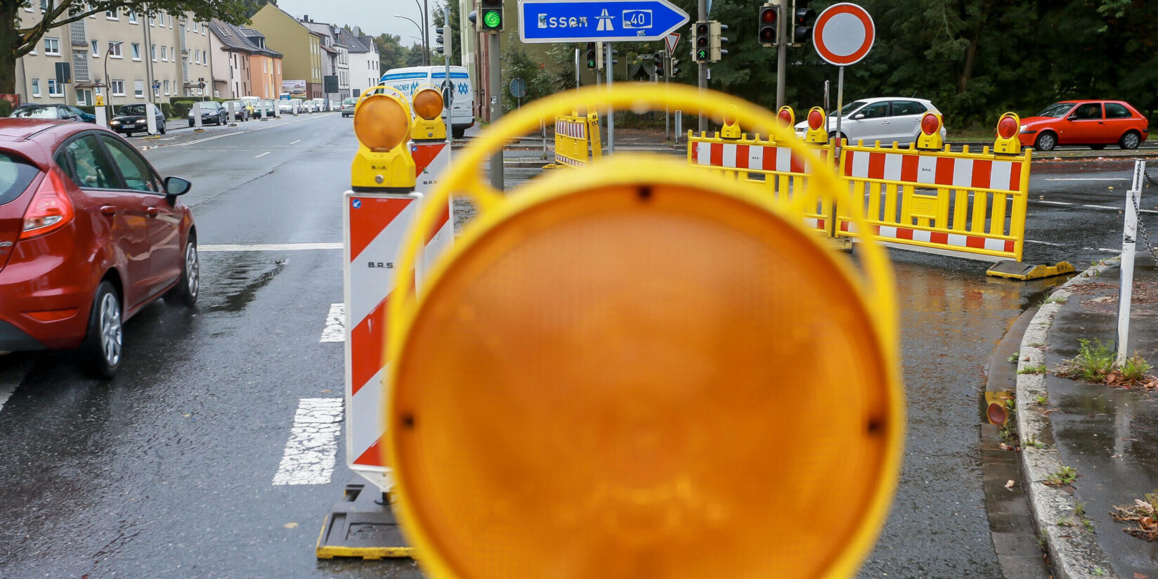 Polizei sperrt Autobahn in Dortmund