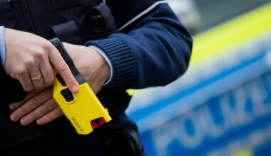 Marler greift Beamten an – Taser-Einsatz