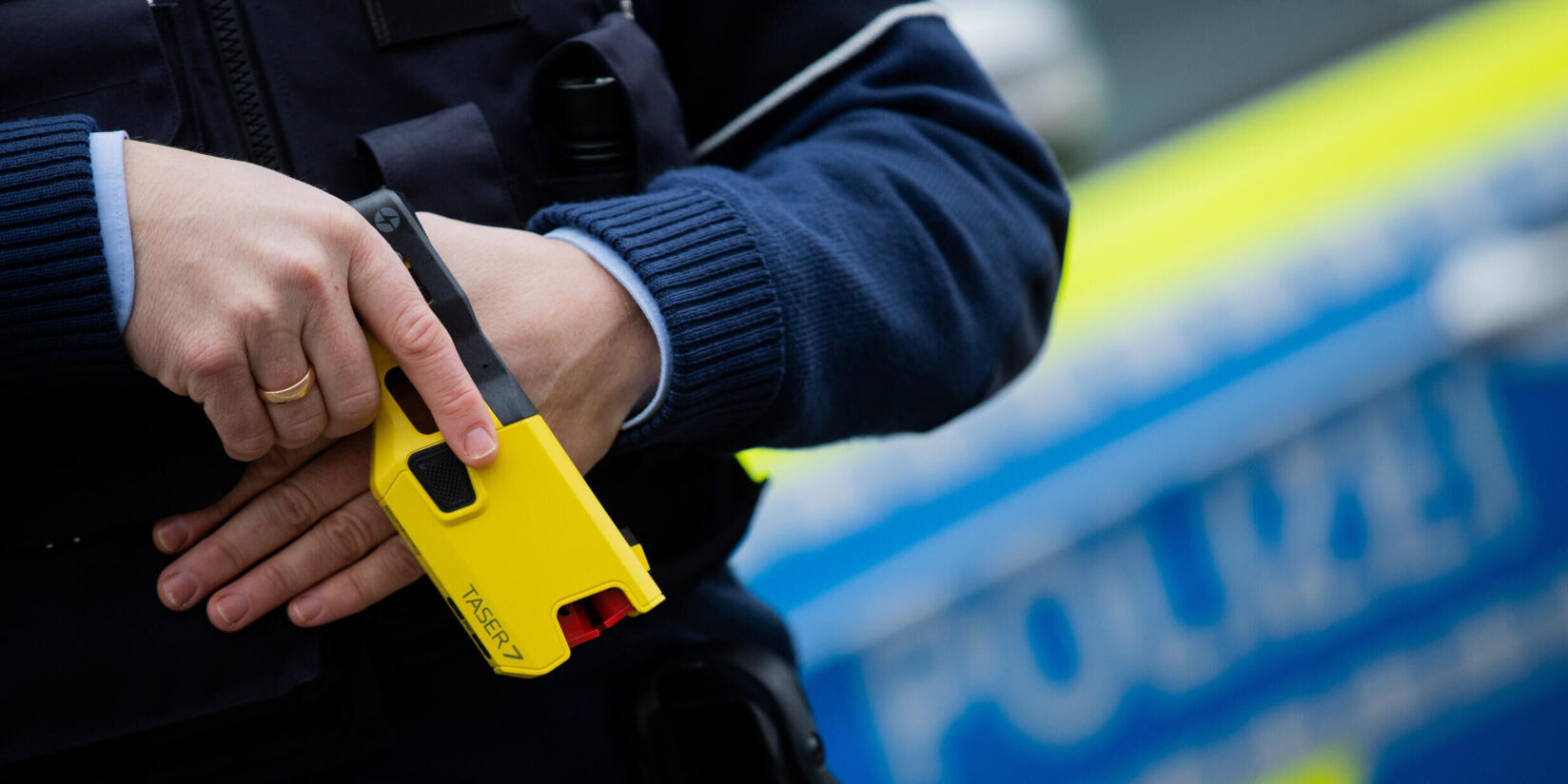 Marler greift Beamten an – Taser-Einsatz
