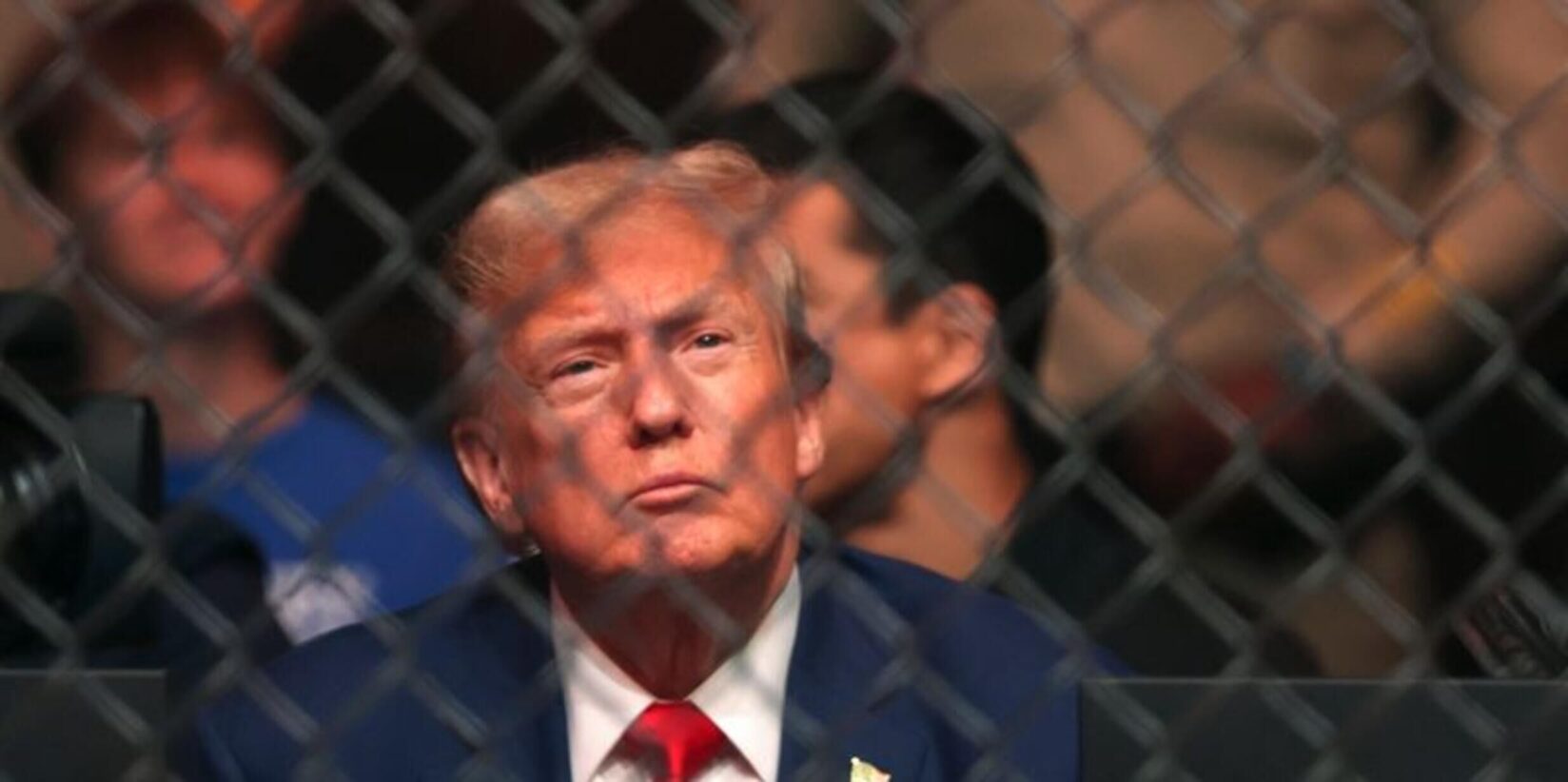 Käfigkampf an Trumps Geburtstag: Alle Infos im Newsblog