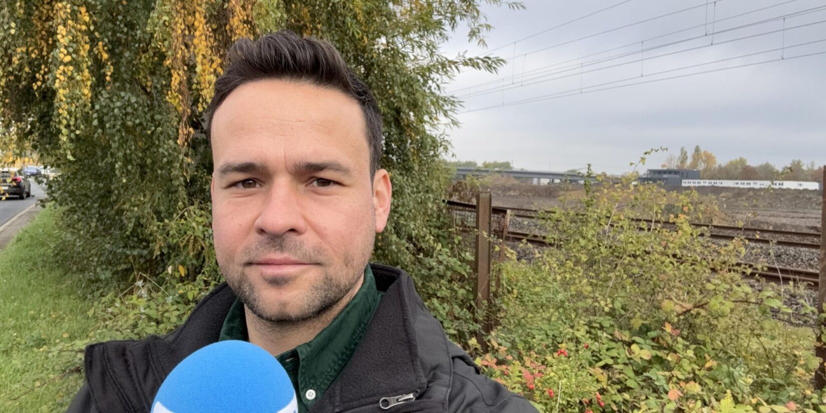 Person nach Kollision mit Regionalbahn in Dortmund gesucht: Bundespolizei sucht mit Hubschrauber