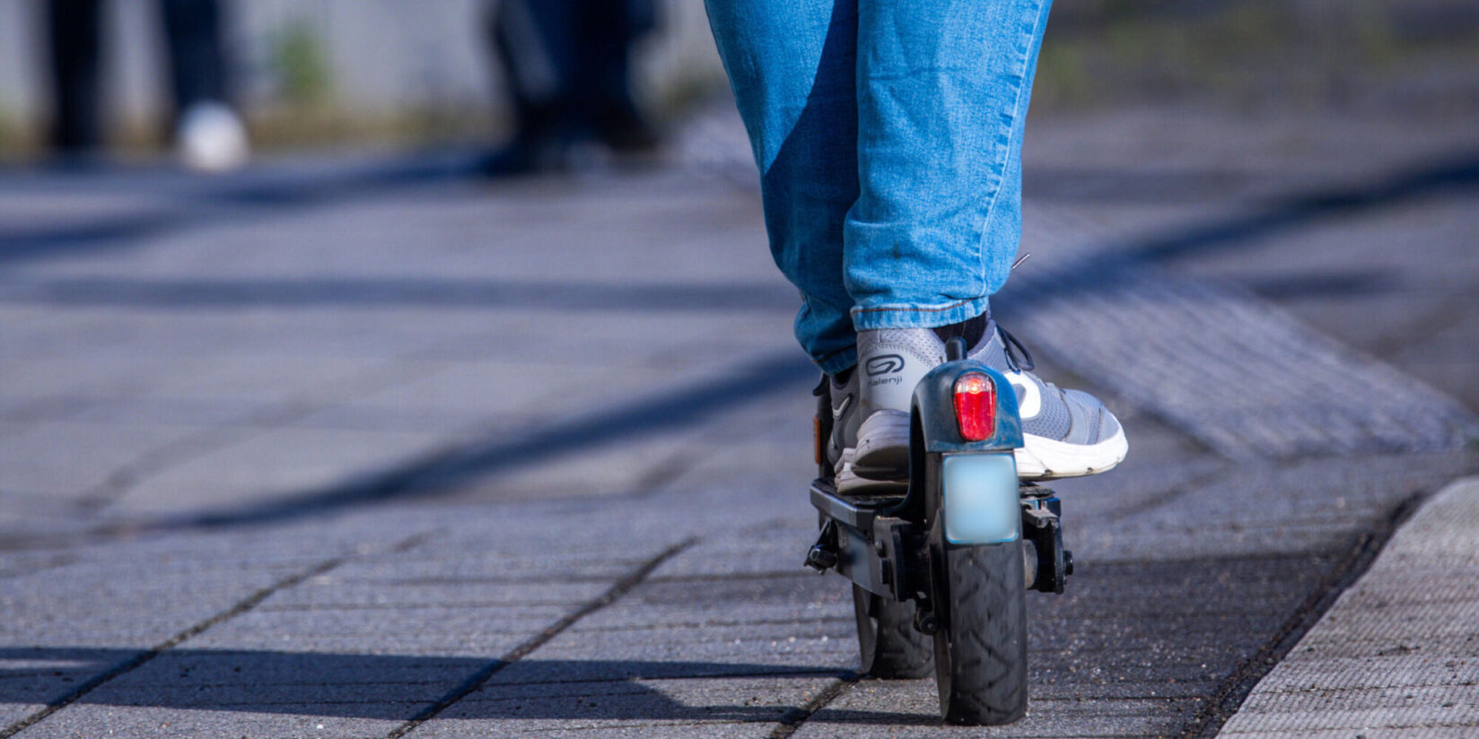 Polizei sucht Autofahrer nach E-Scooter-Unfall in Hörde