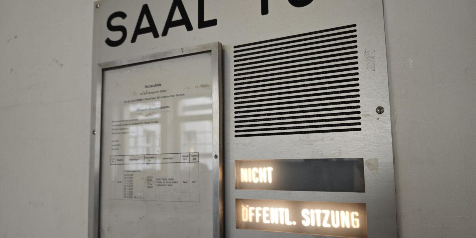 Jugendliche stehen in Essen vor Gericht