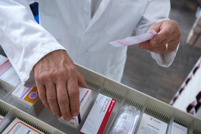 In Eving versuchte ein Mann, ein falsches Rezept für eine Abnehmspritze einzulösen – ohne Erfolg (Symbolbild)