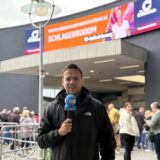 Am Wochenende steigt in den Dortmunder Westfalenhallen der Schlagerboom. Reporter Martin Bytomski berichtet am Freitagnachmittag von der Warteschlange vor der Halle.