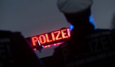 Polizei Gelsenkirchen ermittelt: Fan-Schal bei Raub gestohlen