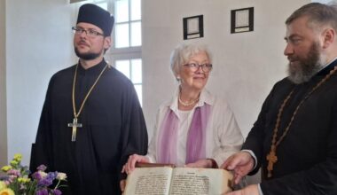 Fröndenbergerin Gisela Habekost mit Erbstück im polnischen TV