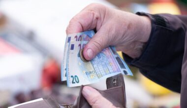 Fast jede achte Person braucht Finanz-Hilfe