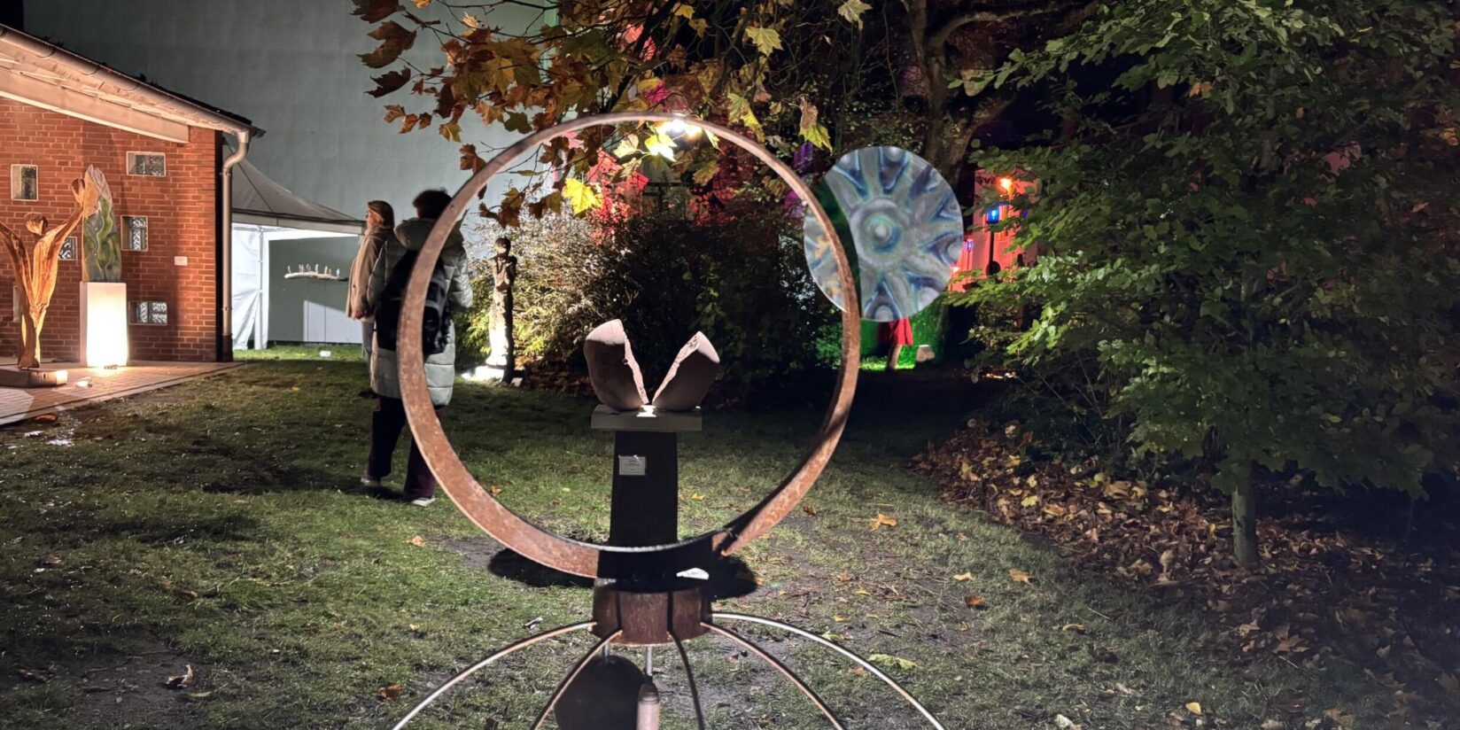 Recklinghausen leuchtet: Skulpturengarten im Willy-Brandt-Park