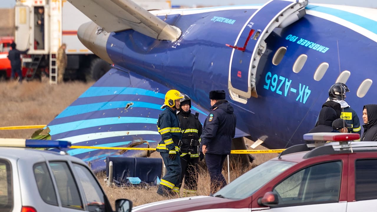 Putin gibt Abschuss von Flugzeug in Kasachstan zu | Politik