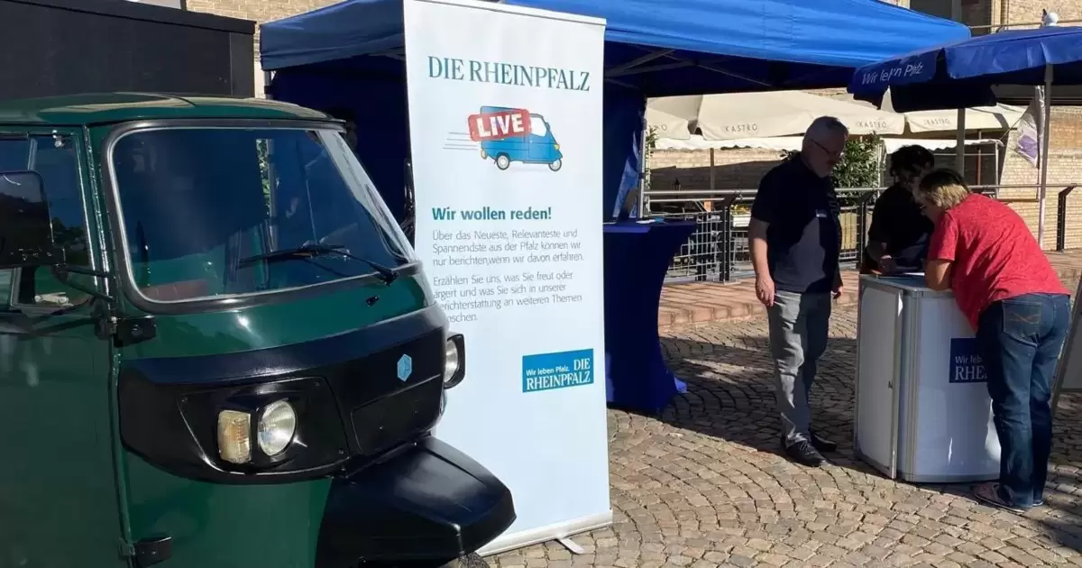 RHEINPFALZ-Infomobil bei Ludwigsmarkt - Hagenbach