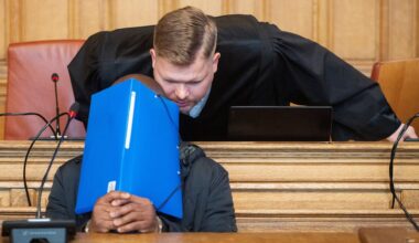 Messer-Attacke: Frau springt aus Fenster – querschnittsgelähmt | Regional
