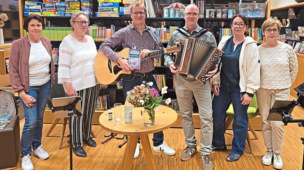 Krimiautor liest in Bücherei