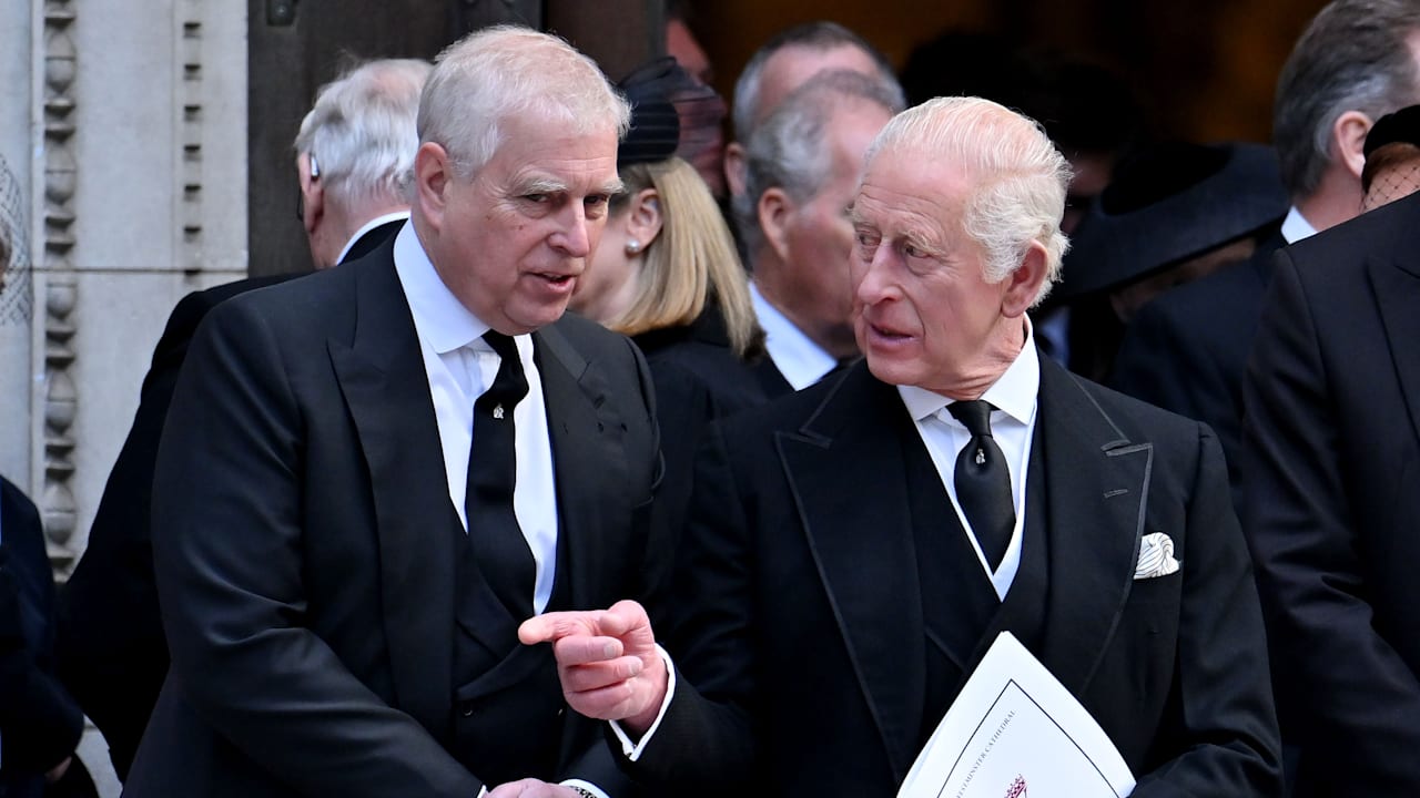 Keine Reue bei Prinz Andrew! Neue Details aus Telefonat mit Charles | Unterhaltung