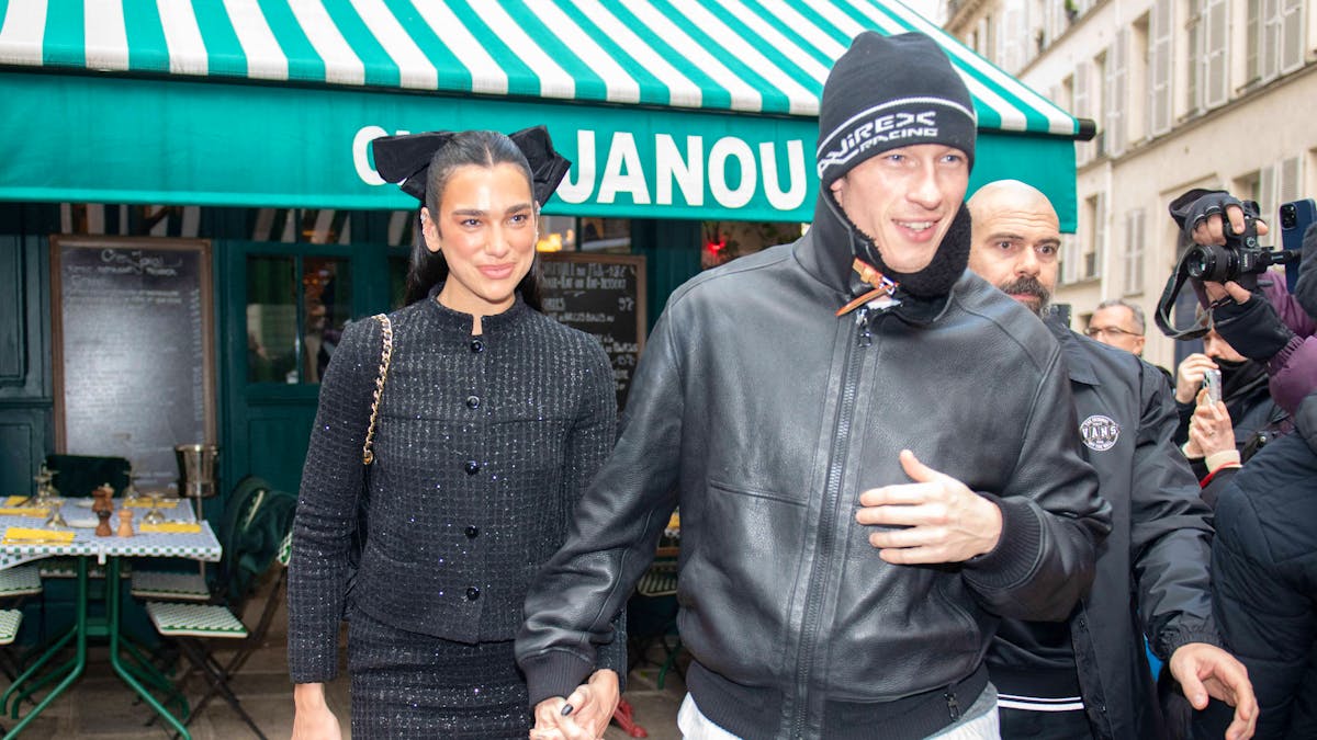 Dua Lipa und Callum Turner verlieben sich über Buch «Trust»