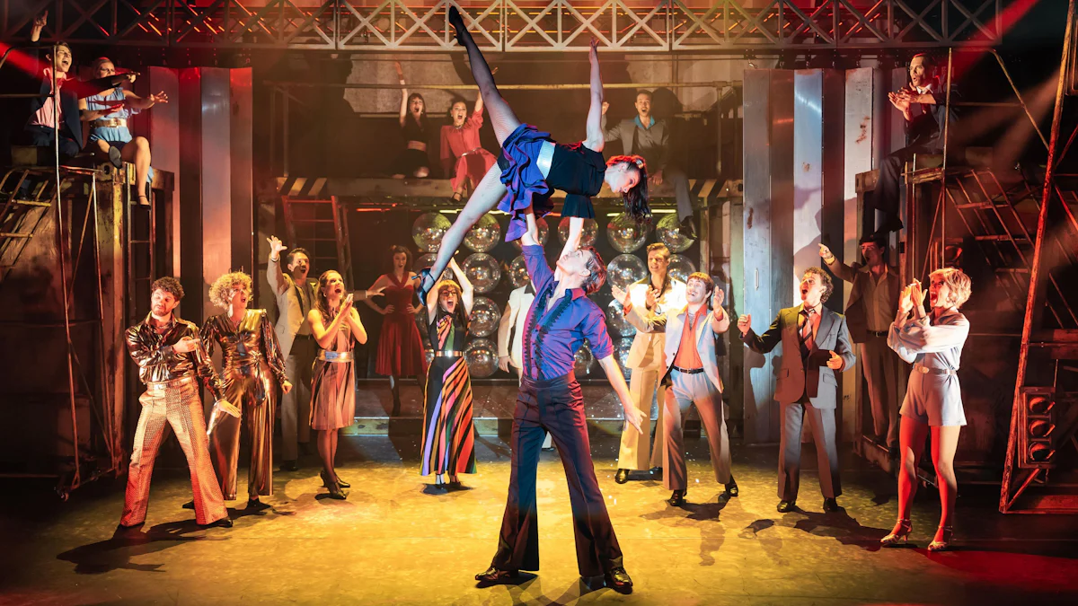 Disco-Revival in München: Saturday Night Fever als Musical und ein Bee-Gees-Konzert - München
