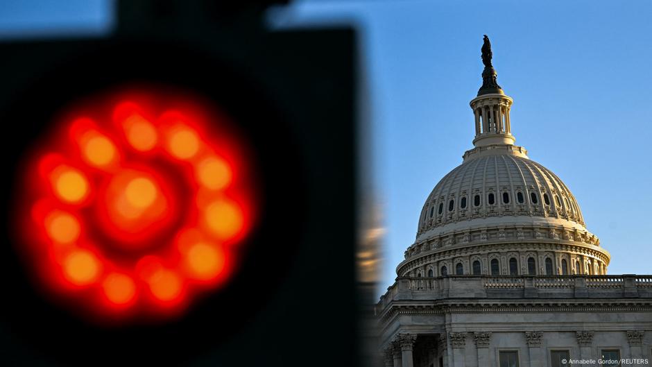 Was passiert beim Shutdown in den USA? – DW – 07.10.2025