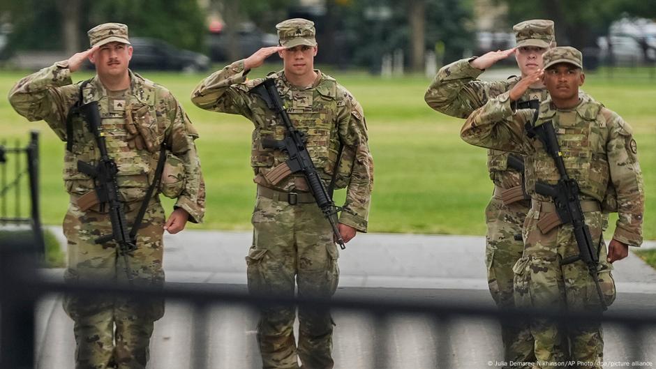 US-Gericht stoppt Nationalgarde-Entsendung nach Oregon – DW – 06.10.2025
