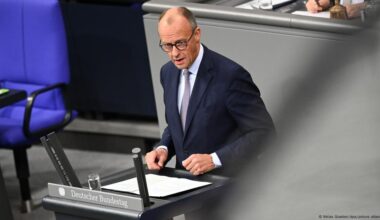 Bundeskanzler Merz mahnt Stärkung Europas an – DW – 16.10.2025