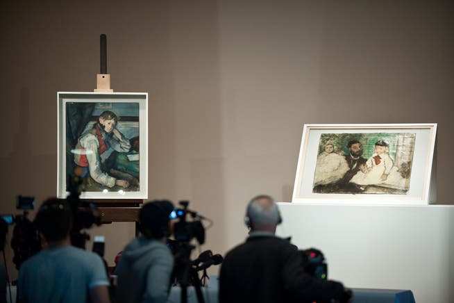 Beim Bührle-Kunstraub wurden auch diese Gemälde von Edgar Degas (links) und Paul Cézanne gestohlen. An der Medienkonferenz im Kunsthaus Zürich 2012 werden sie nach ihrer Sicherstellung der Öffentlichkeit präsentiert.