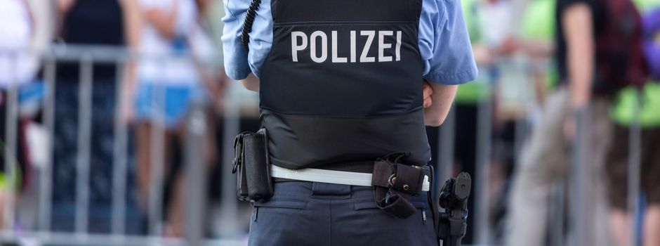 Mann pöbelt in Wiesbaden am Rheinufer – Polizei nimmt Begleiterin fest