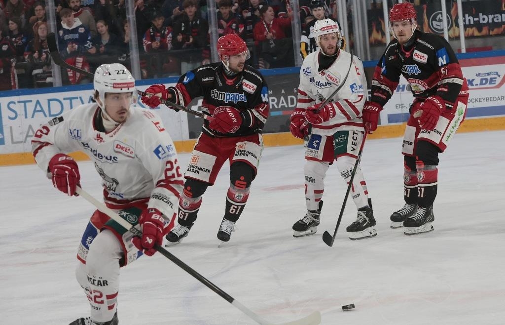 Starke Regensburger gewinnen Derby in Niederbayern klar
