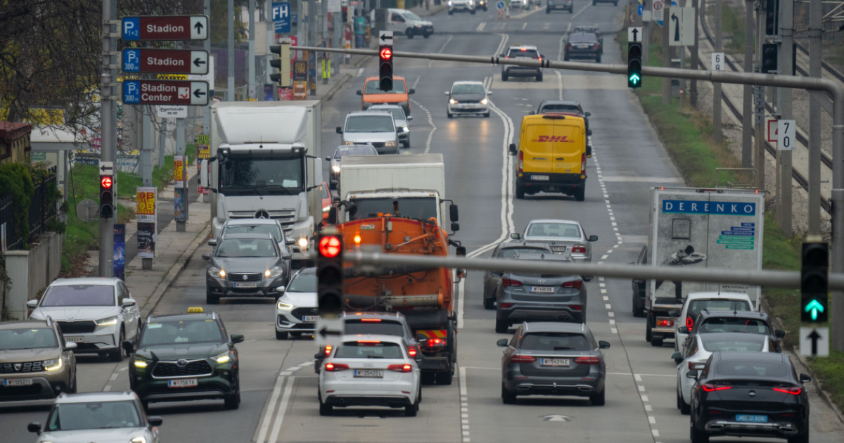 Hannover Rück erwartet Preiserhöhungen in Kfz-Versicherung