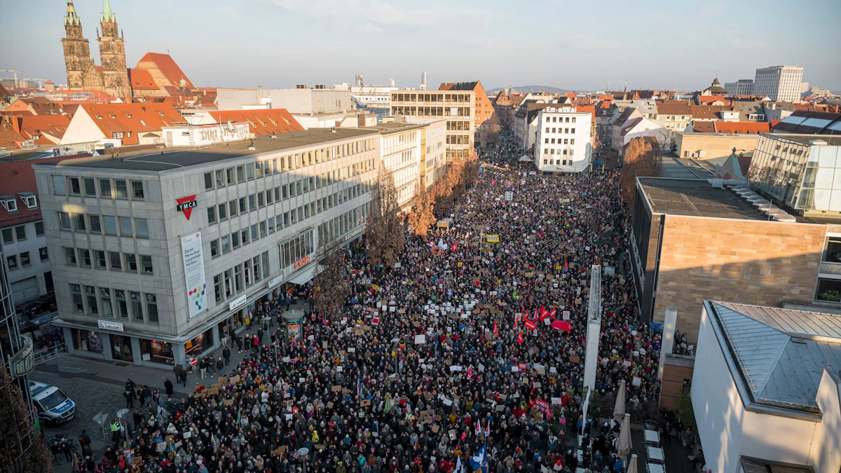AfD gegen Stadt Nürnberg: Rechtsstreit könnte vor Bundesverfassungsgericht enden - Bayern