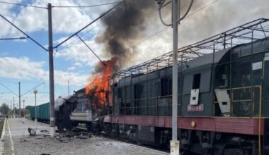 Ukraine News: Mindestens 30 Verletzte nach Angriff auf Zug in Sumy - Politik