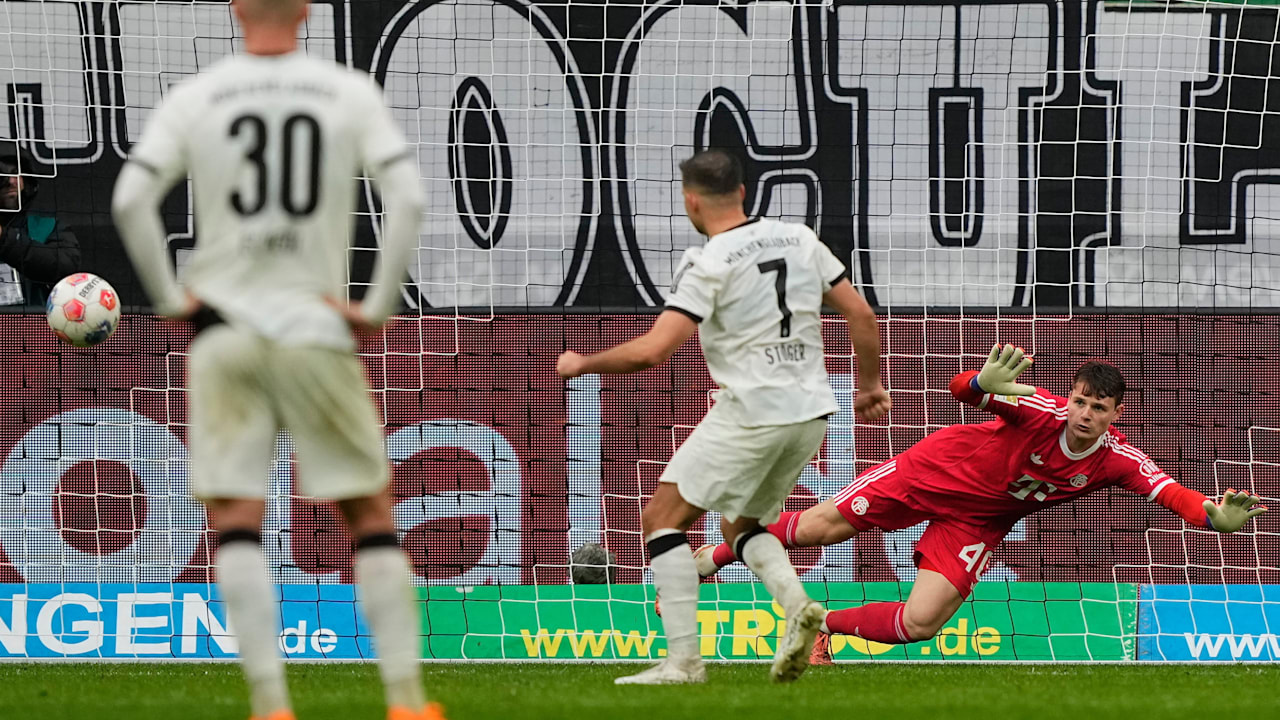 Borussia Mönchengladbach: Kevin Stöger verballert wichtigen Elfmeter | Sport