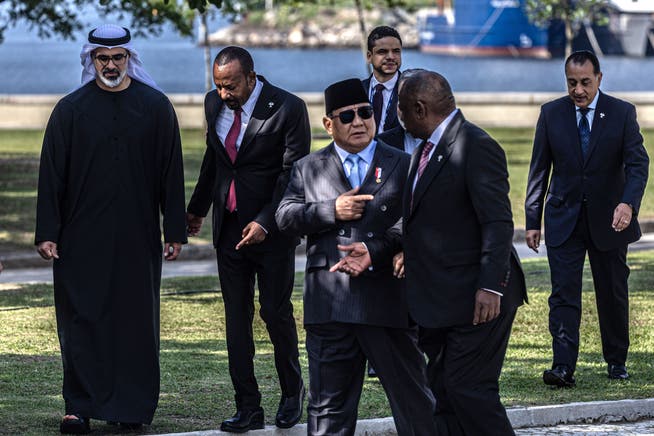 Mohammed bin Zayed al-Nahyan der Vereinigten Emirate, Abiy Ahmed aus Äthiopien, Indonesiens Präsident Prabowo Subianto und sein südafrikanisches Gegenüber Cyril Ramaphosa beim Treffen der Brics-Staaten in Rio de Janeiro im Juli 2025.