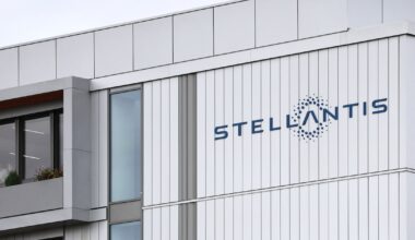 Update dringend erforderlich: Stellantis ruft 122.700 Fahrzeuge in Deutschland zurück
