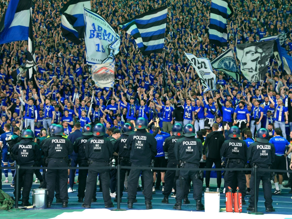 Die Polizei plant mit mehr als 1000 Einsatzkräften (Foto: IMAGO/nordphoto GmbH/IMAGO/nordphoto GmbH/SID/Engler)