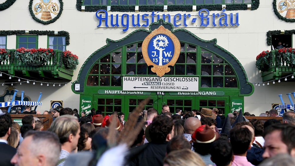 Das Festzelte irgendwann voll sind und geschlossen werden, ist nicht ungewöhnlich. (Archiv)