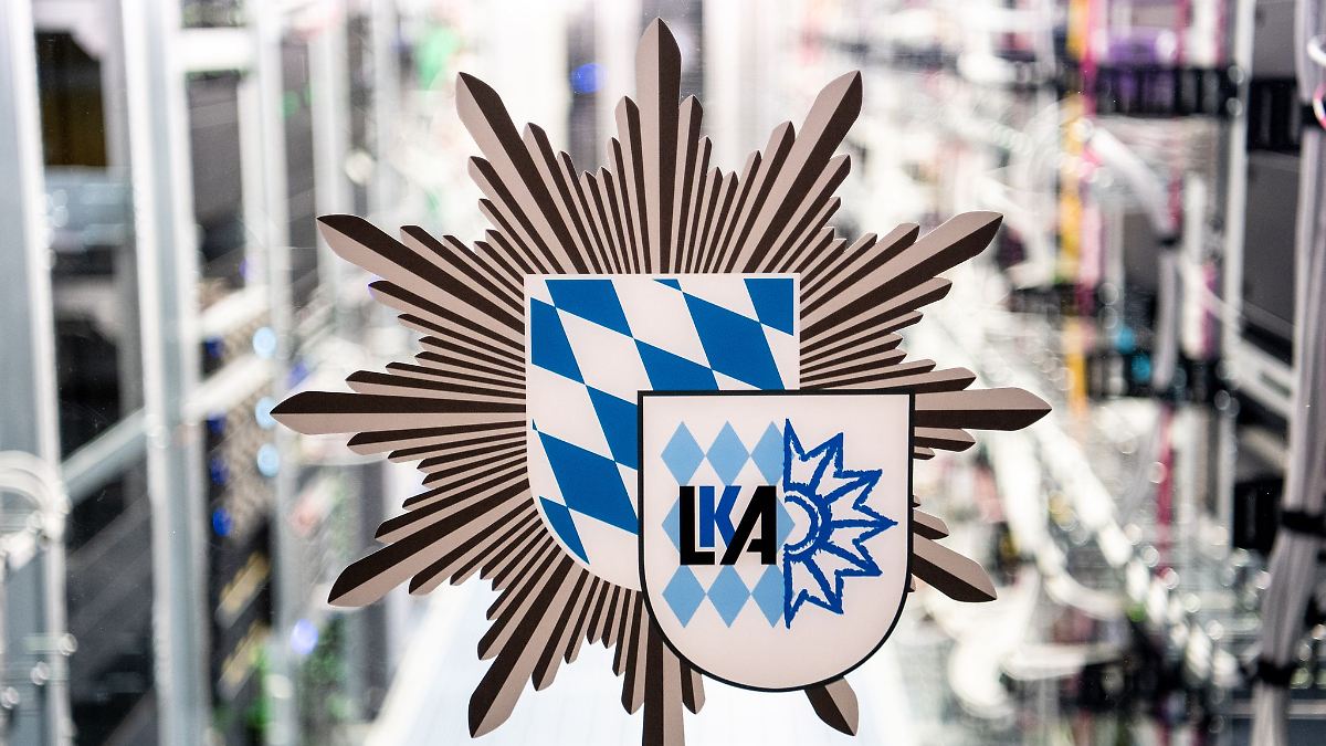 Bayern: Großer Waffenfund in Haus von Verstorbenem in Augsburg