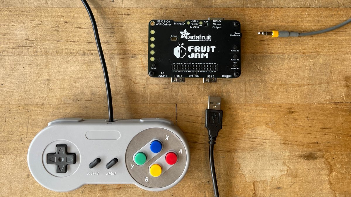 Spaßprojekt: Fruit-Jam-Mini-Rechner im Kreditkartenformat als NES-Konsole