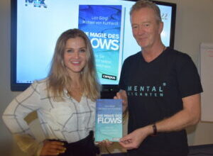 Diezer Speaker Michael von Kunhardt und Skiweltmeisterin Lizz Görgl stellten in Dehrn ihr neues Buch vor – sport11