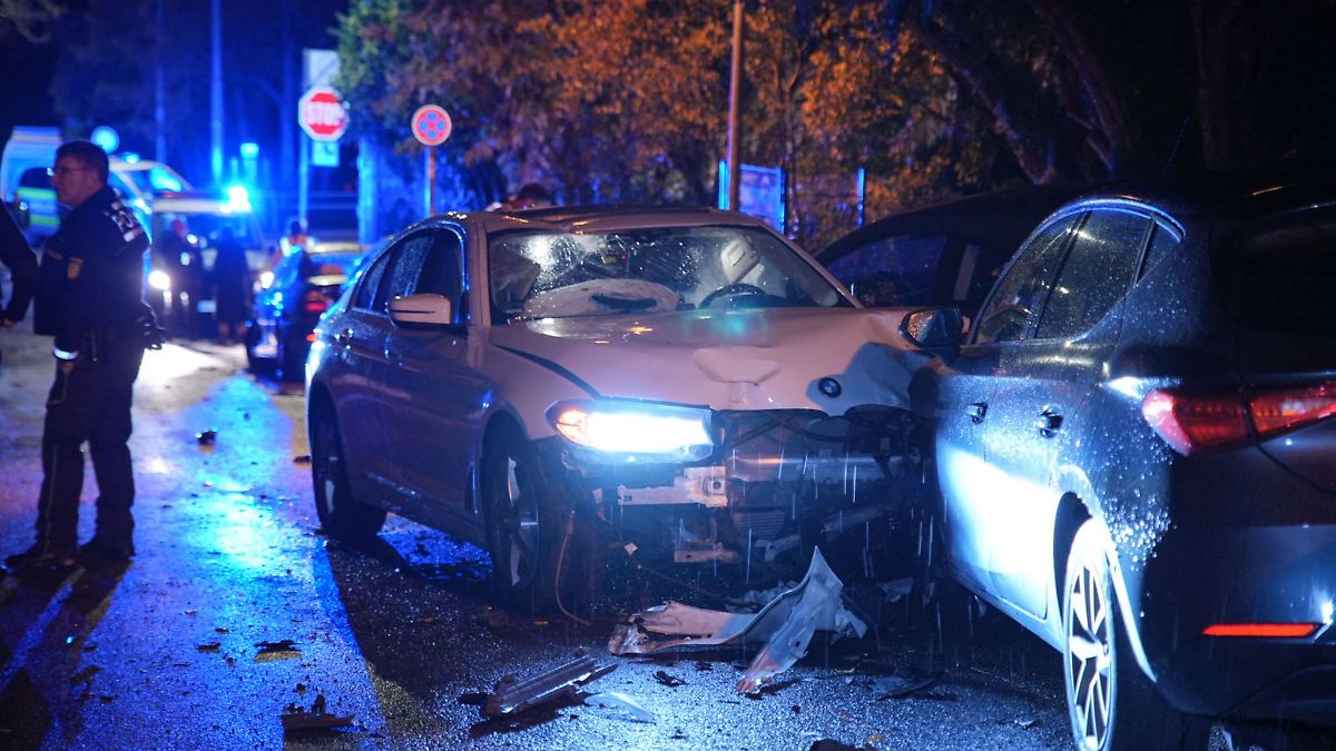 Baden-Württemberg: Mann rammt in Stuttgart sechs parkende Autos