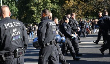 Berlin & Brandenburg: Polizei stockt Kräfte zum Massaker-Jahrestag massiv auf