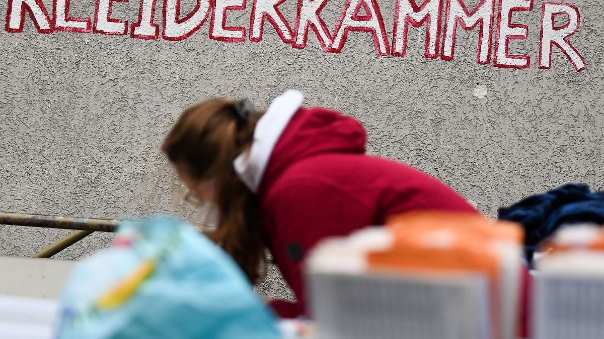 Berlin & Brandenburg: Kleidung für Obdachlose wird gesammelt