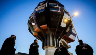 Berlin & Brandenburg: Polizei räumt Bierpinsel nach Protestaktion - Festnahmen