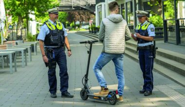 Mit Alkohol, mit Drogen, ohne Helm: Sorgenkind E-Scooter-Fahrer