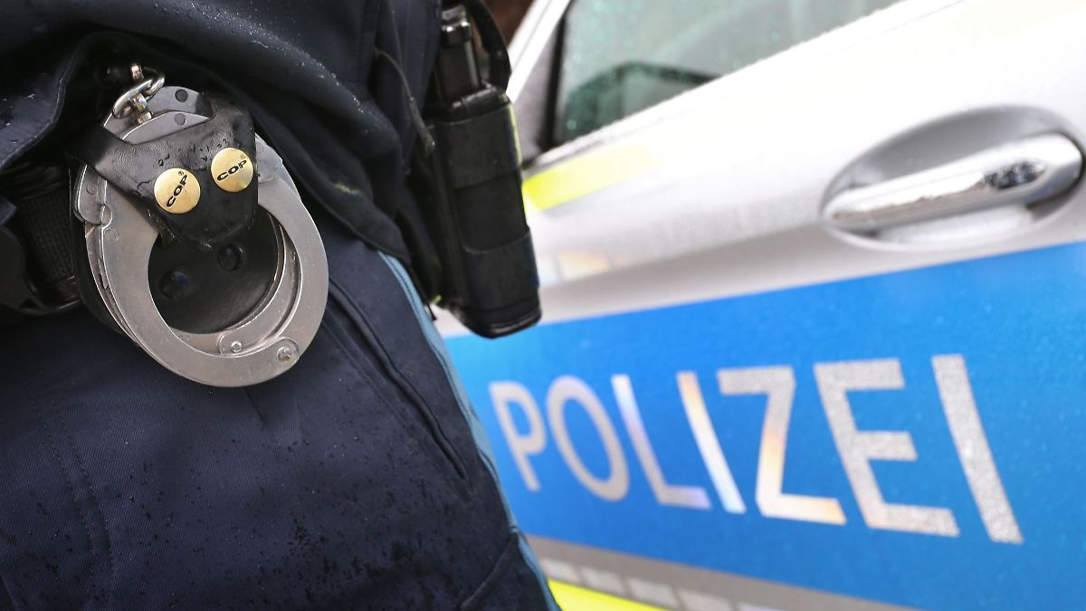 Bayern: Ermittlungen nach Demos in Nürnberg - Polizist verletzt