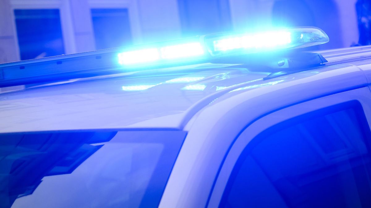 Niedersachsen & Bremen: Kleinkind bei Verkehrsunfall lebensgefährlich verletzt