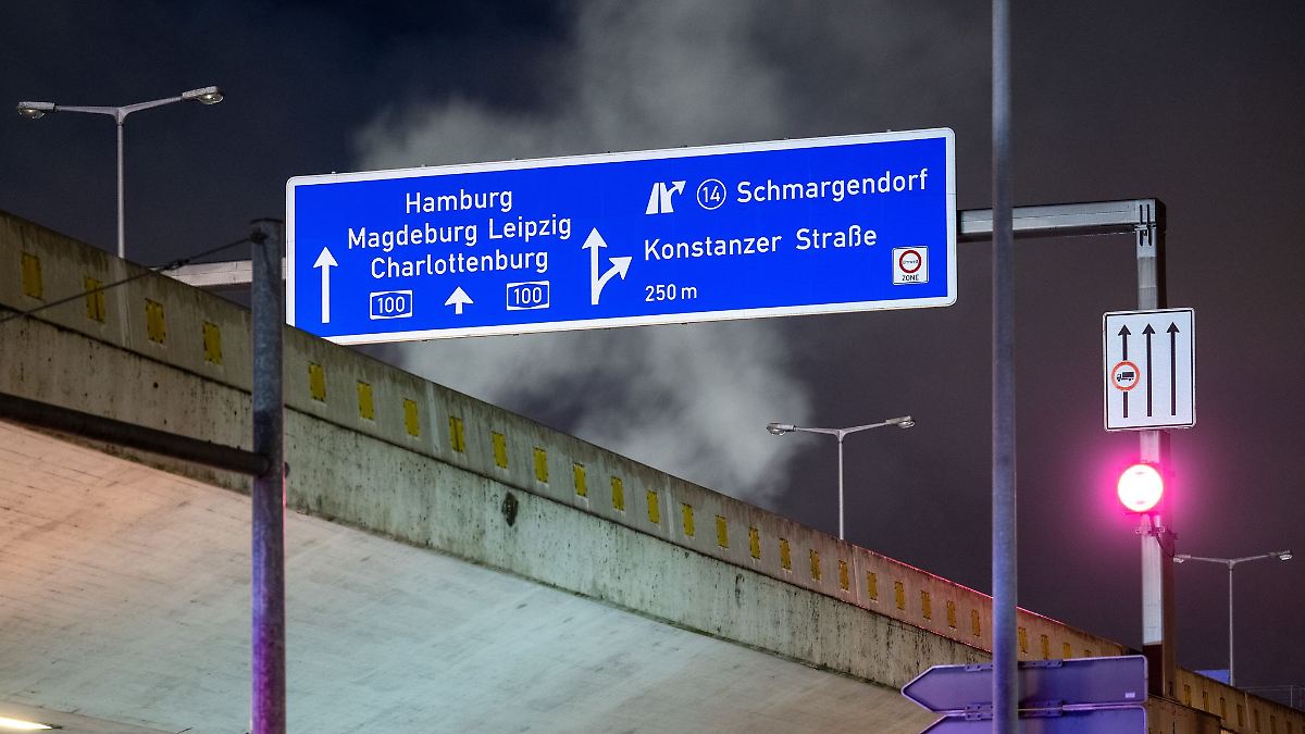 Berlin & Brandenburg: Fahrbahnen auf A100 gesperrt - Schäden an weiterer Brücke