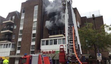 Feuerwehr löscht Wohnungsbrand in Gelsenkirchen