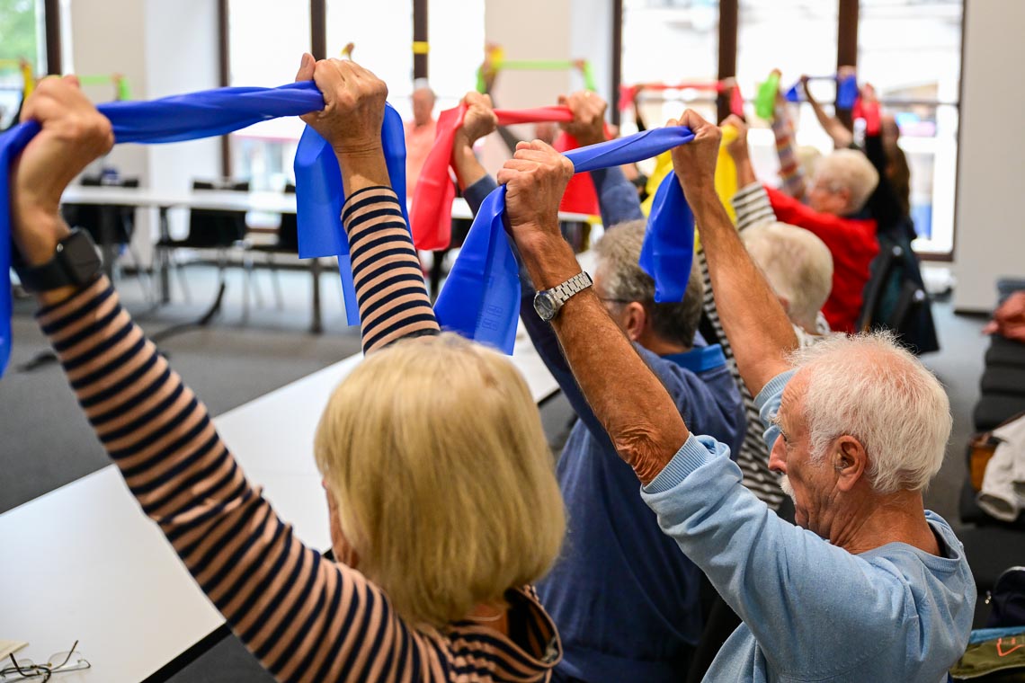 Fit im Alter, Schnuppertraining: Wiesbadens Senioren packen an