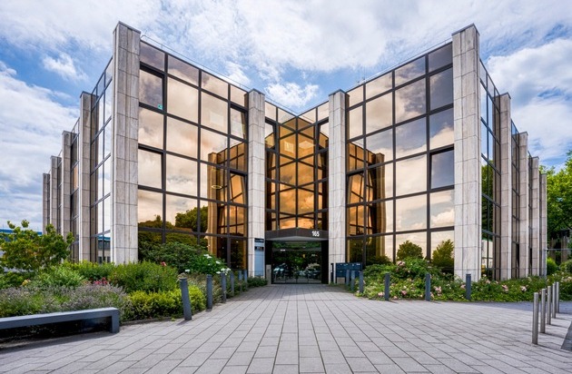 FitX präsentiert renoviertes Headquarter in Essen: Moderne Arbeitswelten auf drei Etagen
